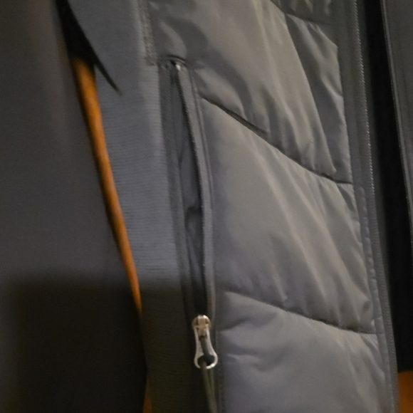 The North Face Women's Black Athletic Jacket - Picture 6 of 9